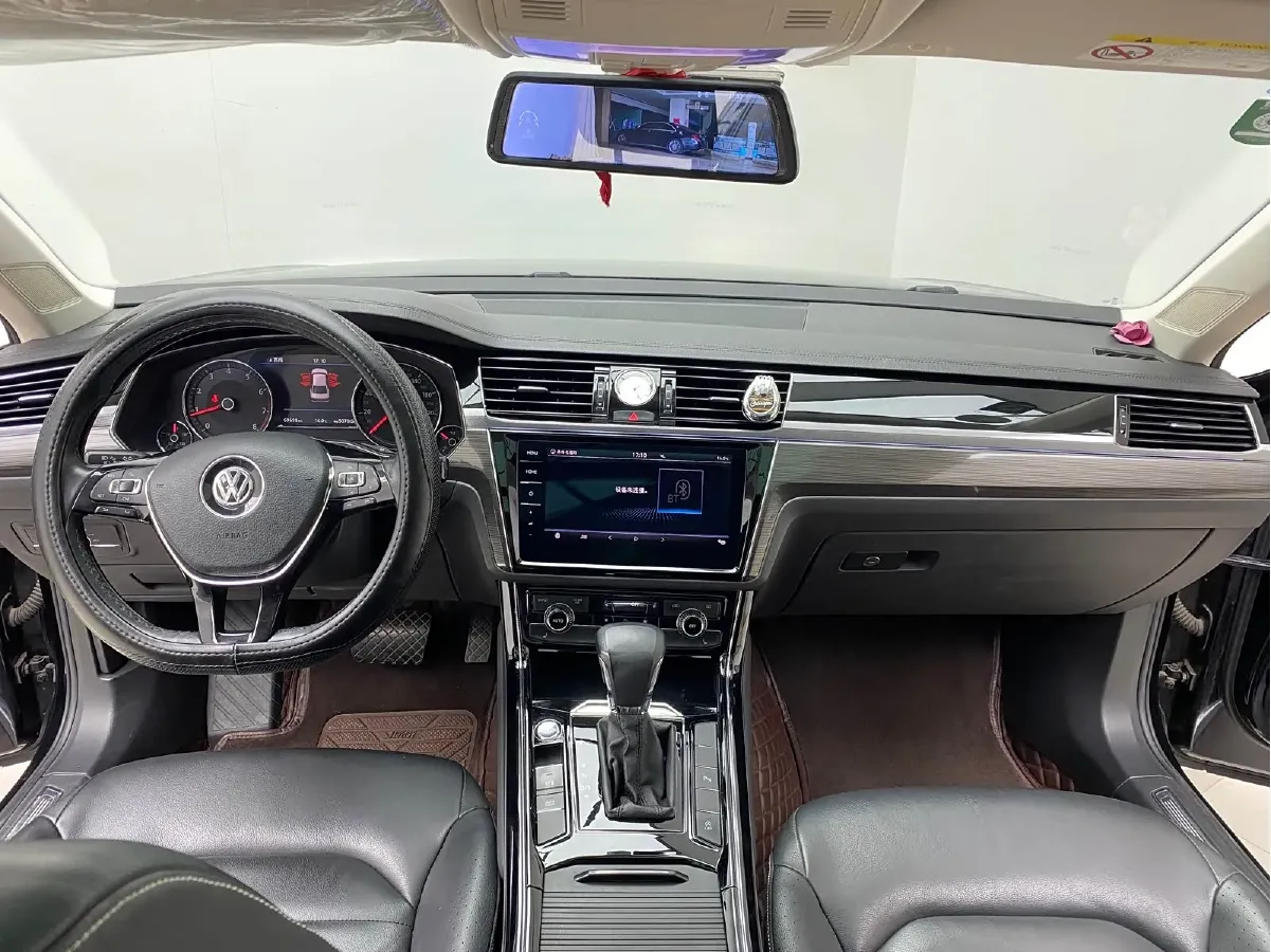 2018 Volkswagen Phideon 2.0T 224HP L4 7DCT,autocango,china used car exporter,china ev exporter,chinese used car exporter,chinese used ev exporter