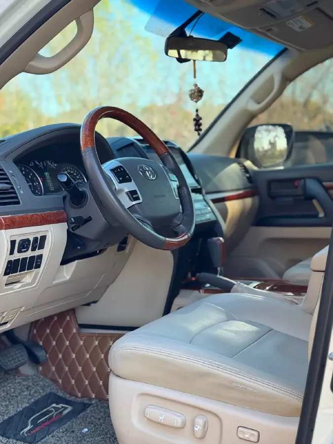 2015 Toyota Land Cruiser 4.0L 275HP V6 5AT,autocango,china used car exporter,china ev exporter,chinese used car exporter,chinese used ev exporter