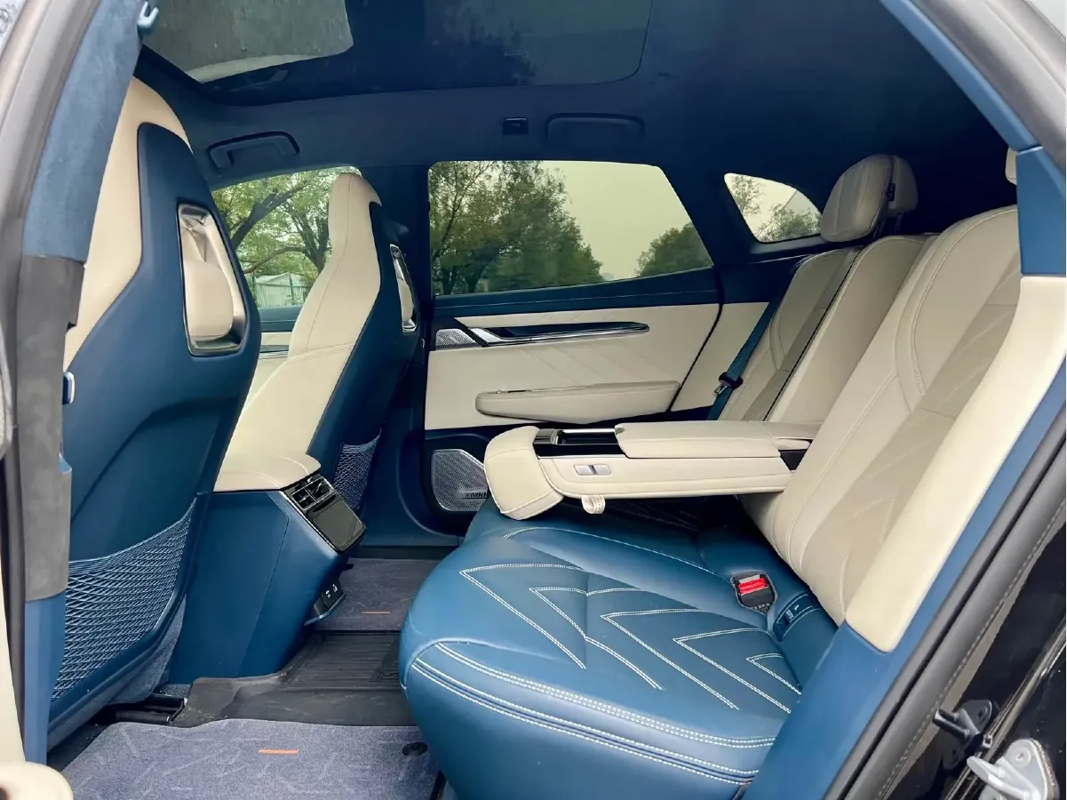 2021 Zeekr 001 BEV 100KWH,autocango,china used car exporter,china ev exporter,chinese used car exporter,chinese used ev exporter