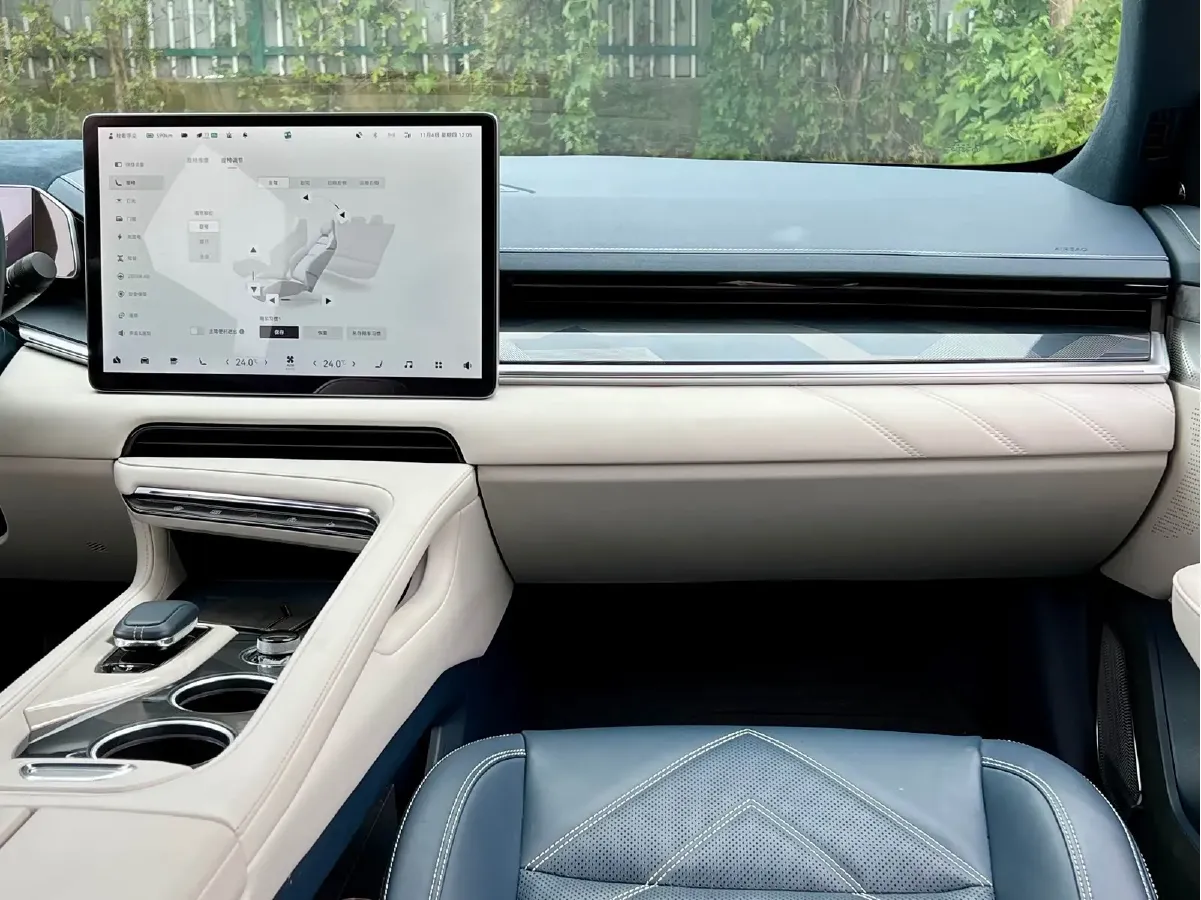 2021 Zeekr 001 BEV 100KWH,autocango,china used car exporter,china ev exporter,chinese used car exporter,chinese used ev exporter