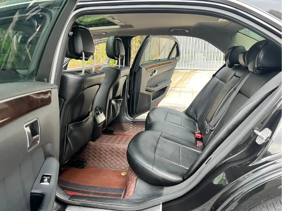 2014 Mercedes-Benz E Class 1.8T 204HP L4 7AT,autocango,china used car exporter,china ev exporter,chinese used car exporter,chinese used ev exporter