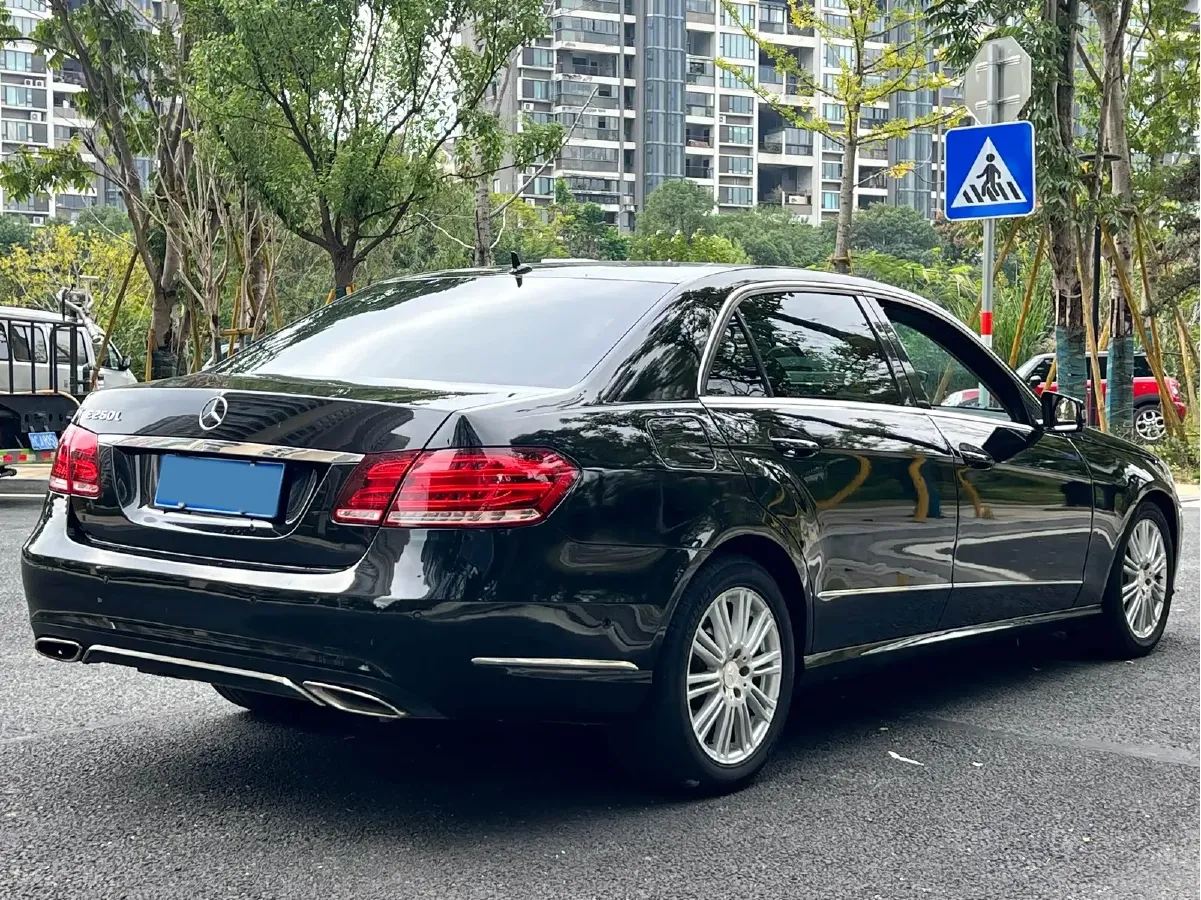 2014 Mercedes-Benz E Class 1.8T 204HP L4 7AT,autocango,china used car exporter,china ev exporter,chinese used car exporter,chinese used ev exporter