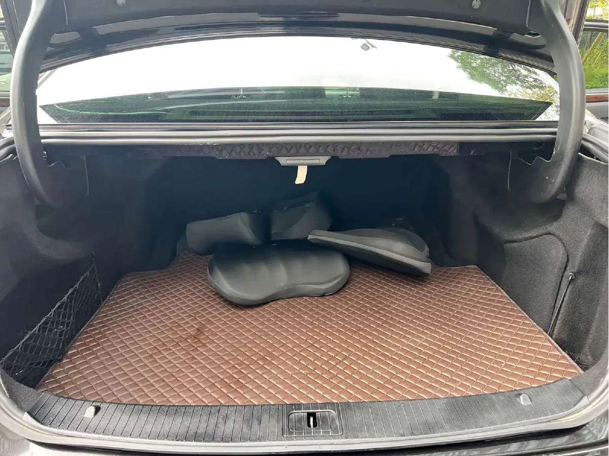 2014 Mercedes-Benz E Class 1.8T 204HP L4 7AT,autocango,china used car exporter,china ev exporter,chinese used car exporter,chinese used ev exporter