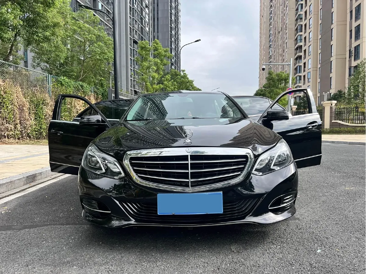 2014 Mercedes-Benz E Class 1.8T 204HP L4 7AT,autocango,china used car exporter,china ev exporter,chinese used car exporter,chinese used ev exporter