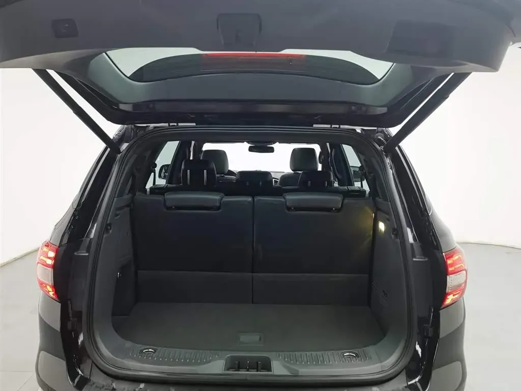 2016 Ford Everest 2.0T 245HP L4 6AT,autocango,china used car exporter,china ev exporter,chinese used car exporter,chinese used ev exporter