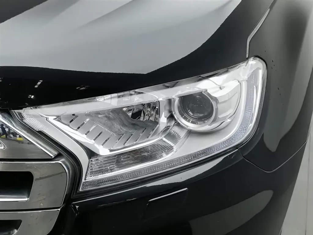 2016 Ford Everest 2.0T 245HP L4 6AT,autocango,china used car exporter,china ev exporter,chinese used car exporter,chinese used ev exporter