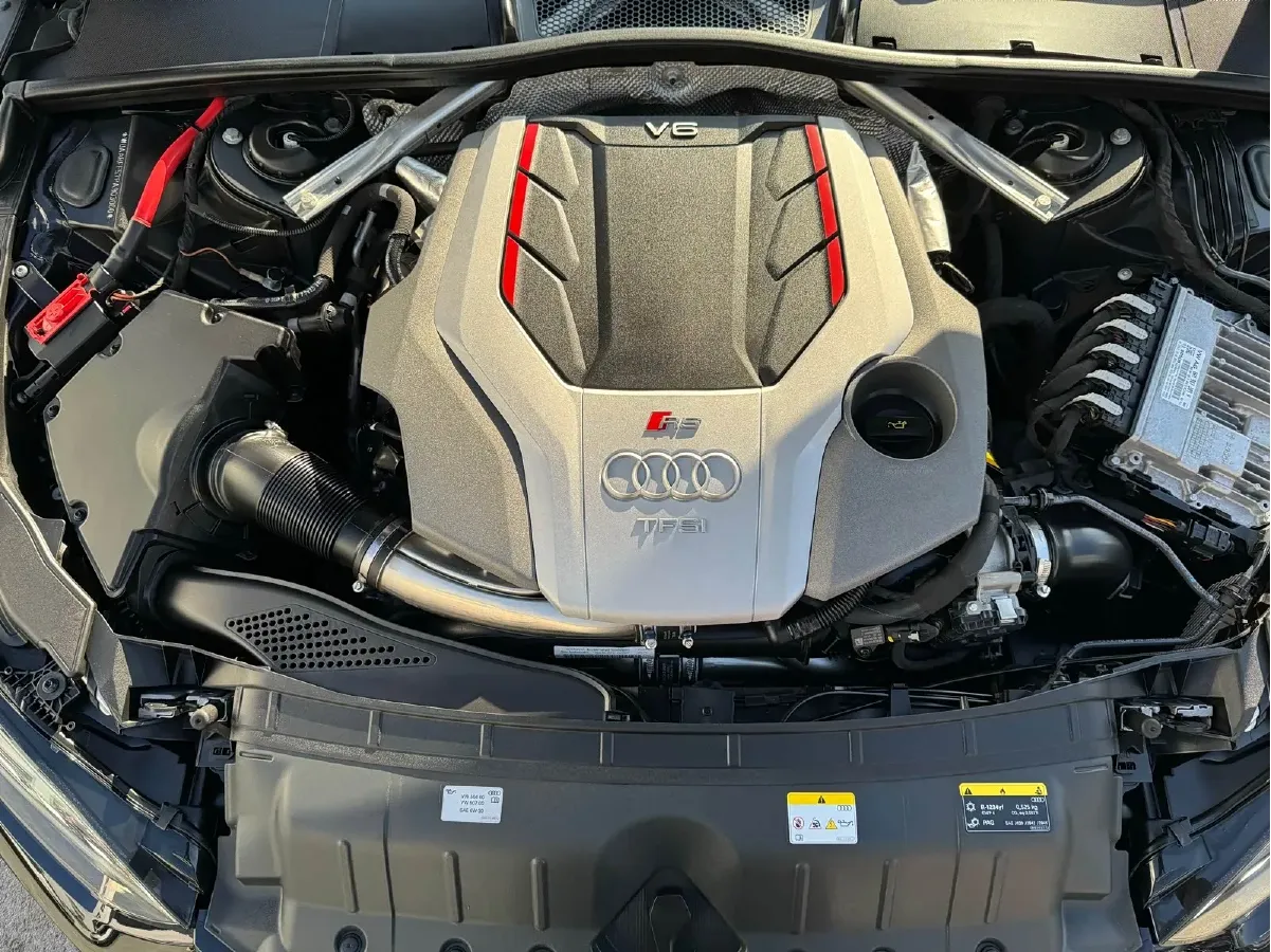 2023 Audi RS 5 2.9T 450HP V6 8AT,autocango,china used car exporter,china ev exporter,chinese used car exporter,chinese used ev exporter