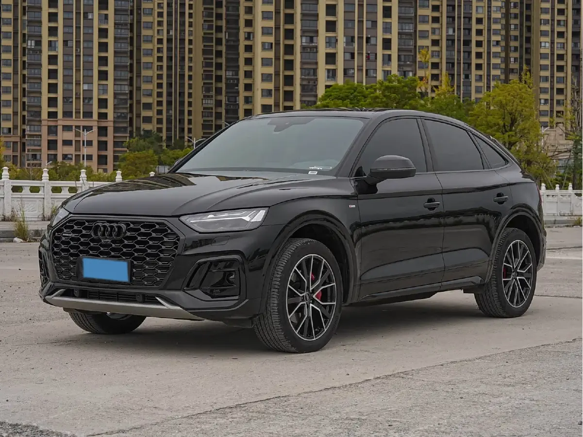 2025 Audi Q5L Sportback 2.0T 245HP L4 7DCT