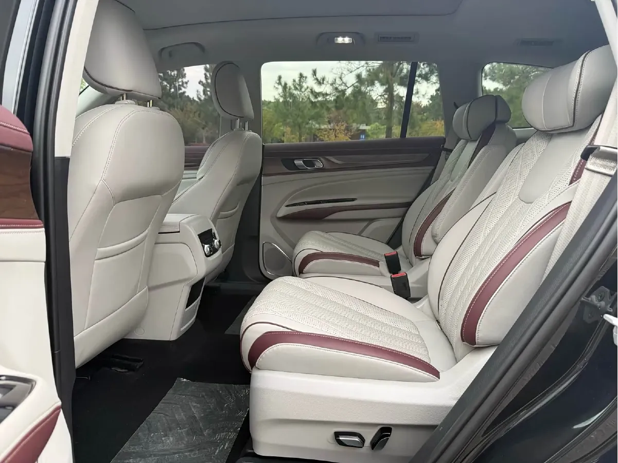 2021 Ford Equator 2.0T 224HP L4 6DCT,autocango,china used car exporter,china ev exporter,chinese used car exporter,chinese used ev exporter