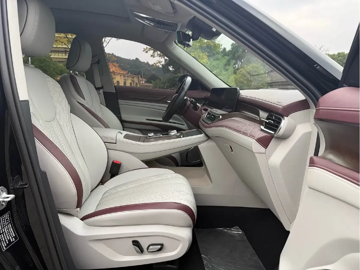 2021 Ford Equator 2.0T 224HP L4 6DCT,autocango,china used car exporter,china ev exporter,chinese used car exporter,chinese used ev exporter