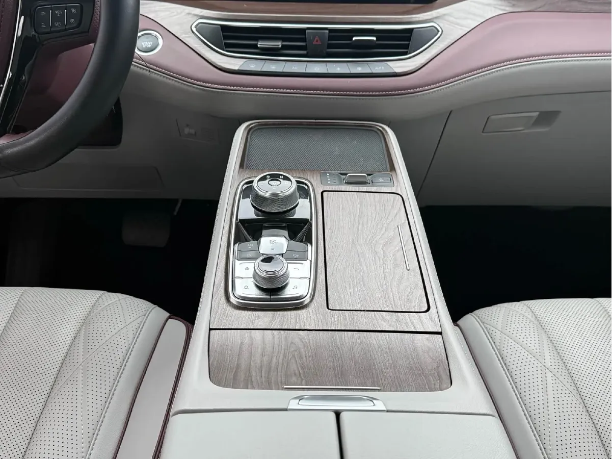 2021 Ford Equator 2.0T 224HP L4 6DCT,autocango,china used car exporter,china ev exporter,chinese used car exporter,chinese used ev exporter