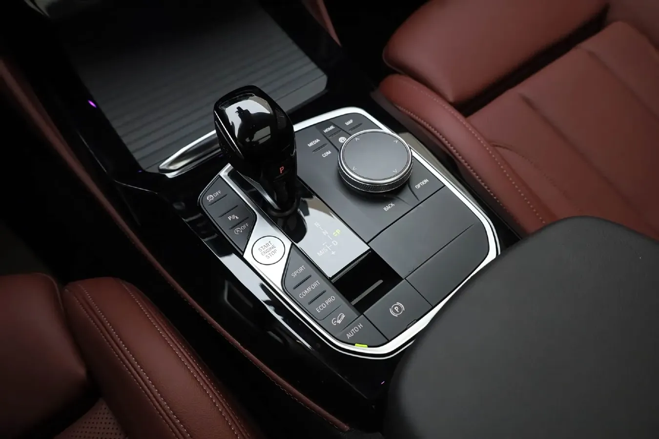 2022 BMW X4 2.0T 184HP L4 8AT,autocango,china used car exporter,china ev exporter,chinese used car exporter,chinese used ev exporter