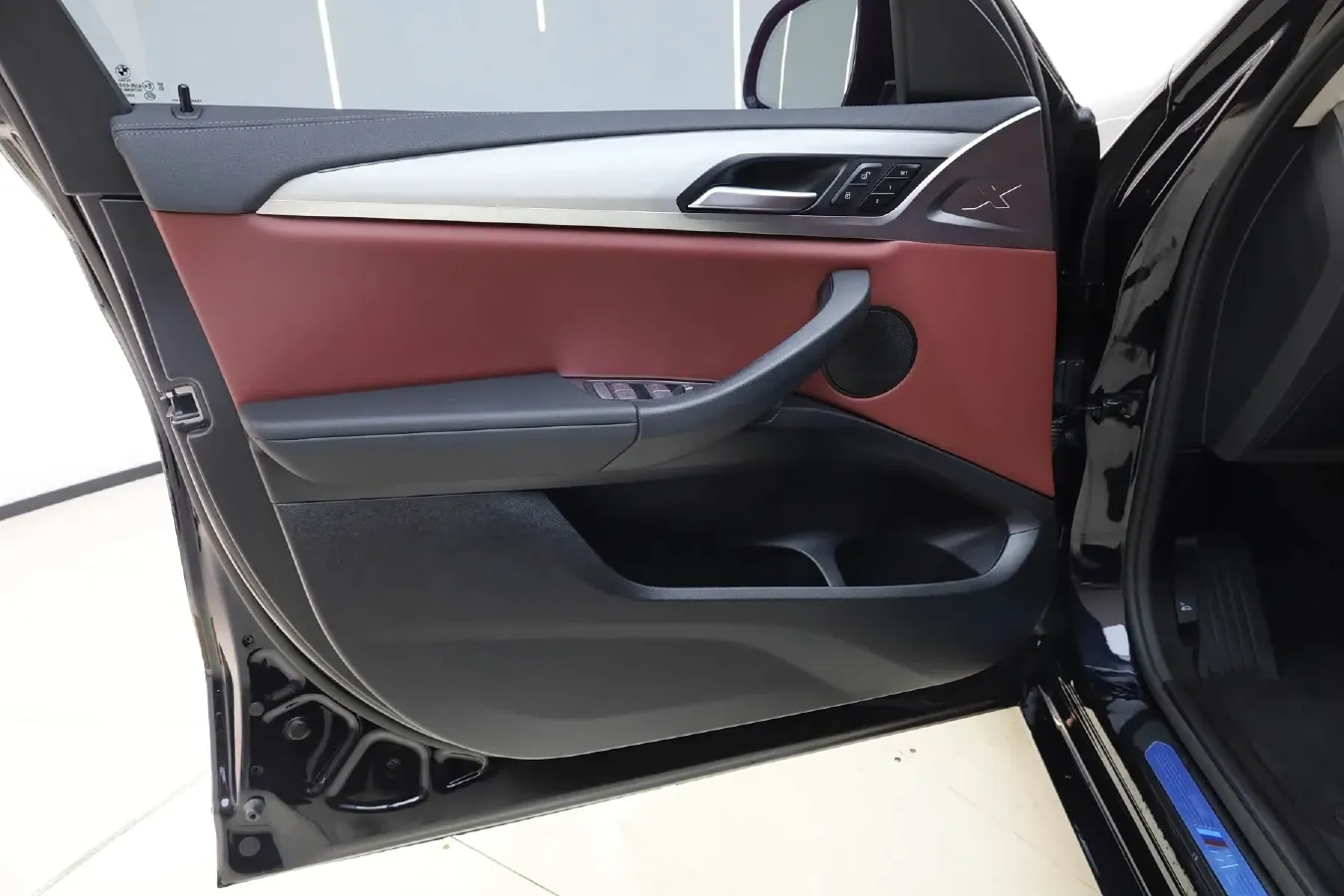 2022 BMW X4 2.0T 184HP L4 8AT,autocango,china used car exporter,china ev exporter,chinese used car exporter,chinese used ev exporter