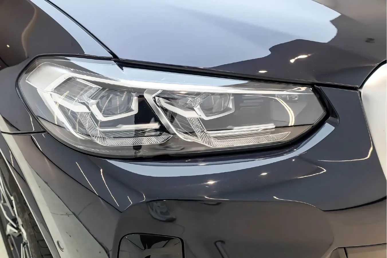 2022 BMW X4 2.0T 184HP L4 8AT,autocango,china used car exporter,china ev exporter,chinese used car exporter,chinese used ev exporter