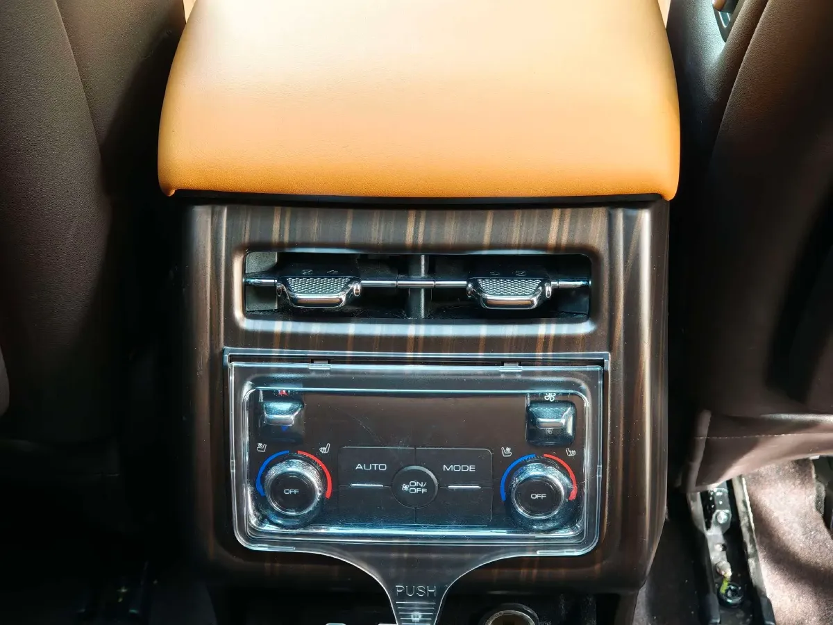 2022 Tank 500 3.0T 360HP V6 9AT,autocango,china used car exporter,china ev exporter,chinese used car exporter,chinese used ev exporter