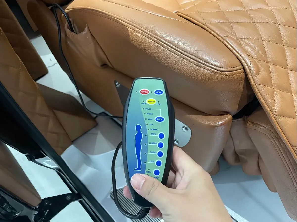 2017 Volkswagen Caravelle 2.0T 204HP L4 7DCT,autocango,china used car exporter,china ev exporter,chinese used car exporter,chinese used ev exporter