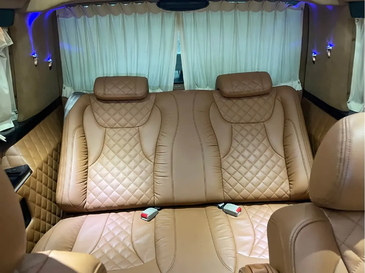 2017 Volkswagen Caravelle 2.0T 204HP L4 7DCT,autocango,china used car exporter,china ev exporter,chinese used car exporter,chinese used ev exporter