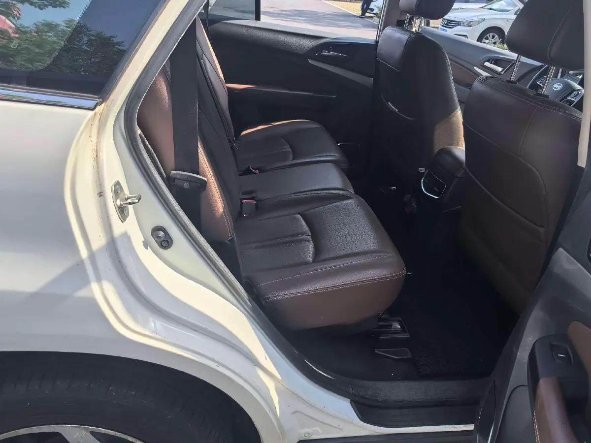 2015 BYD S7 2.0T 205HP L4 6DCT,autocango,china used car exporter,china ev exporter,chinese used car exporter,chinese used ev exporter