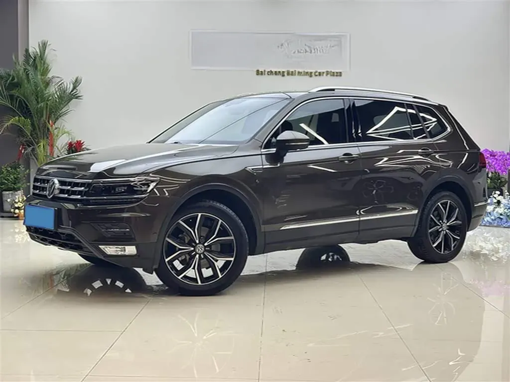 2017 Volkswagen Tiguan L 1.8T 180HP L4 7DCT,autocango,china used car exporter,china ev exporter,chinese used car exporter,chinese used ev exporter