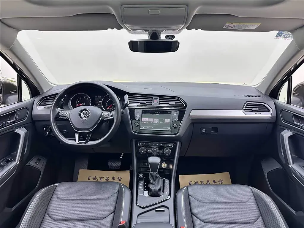 2017 Volkswagen Tiguan L 1.8T 180HP L4 7DCT,autocango,china used car exporter,china ev exporter,chinese used car exporter,chinese used ev exporter