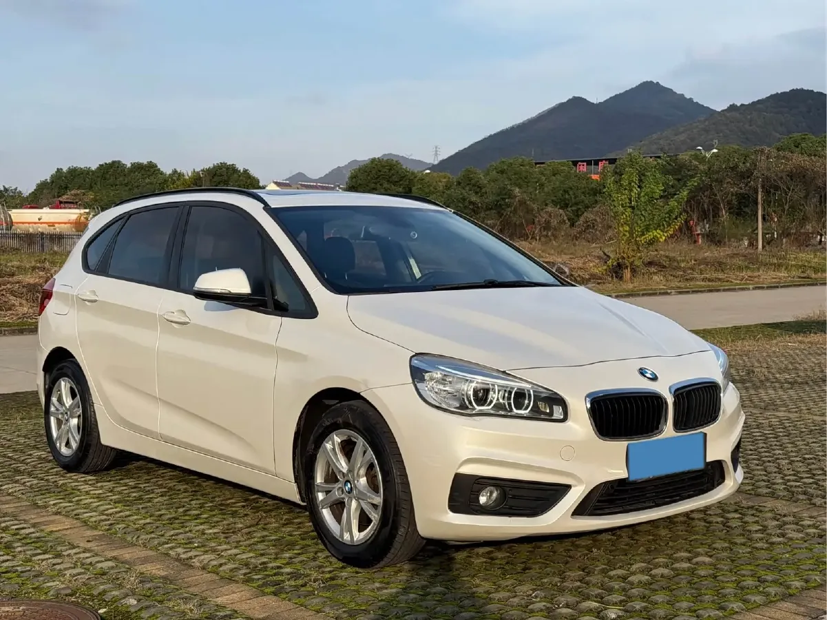 2016 BMW 2 Series Wagon 1.5T 136HP L3 6AT,autocango,china used car exporter,china ev exporter,chinese used car exporter,chinese used ev exporter