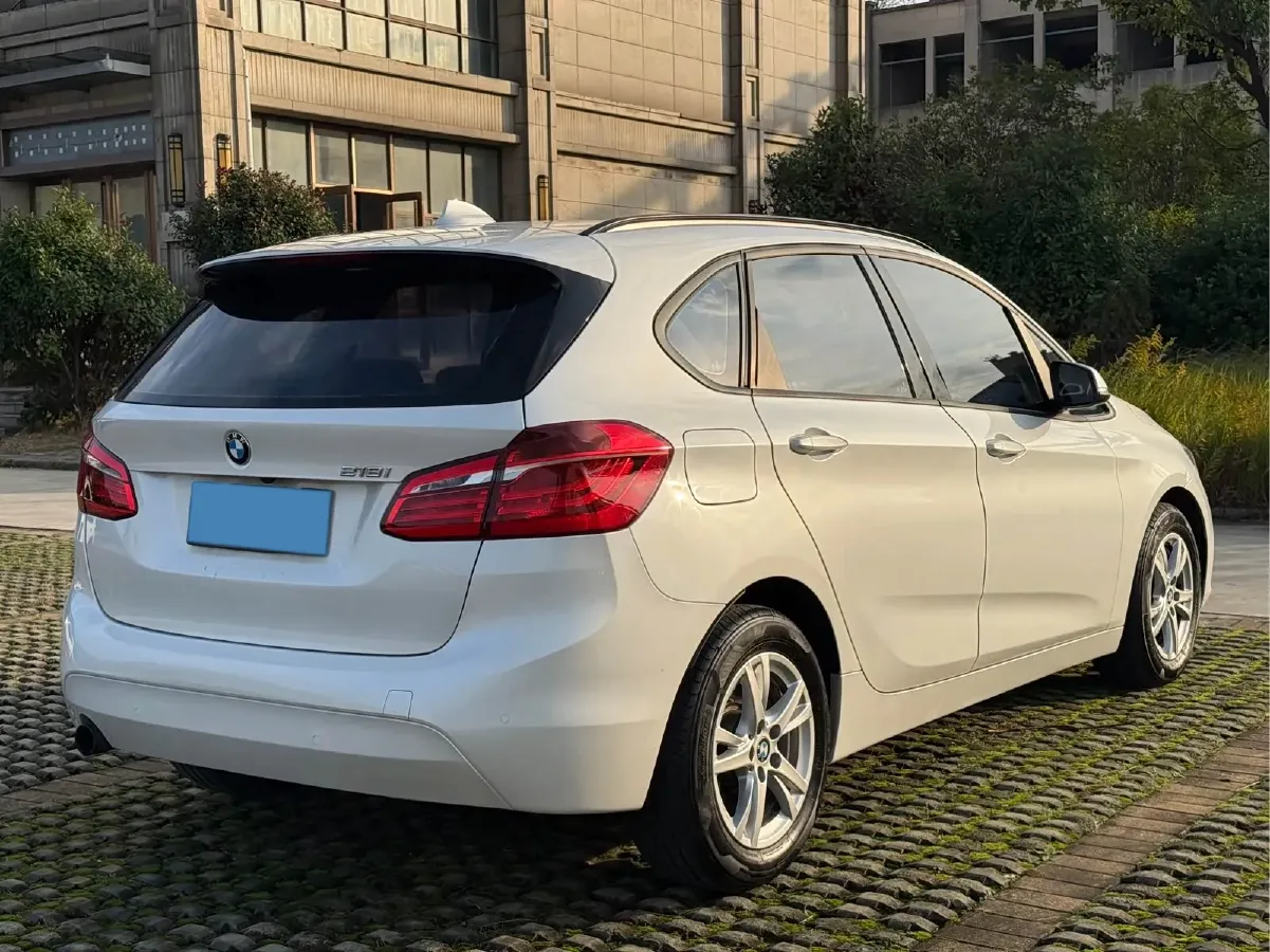 2016 BMW 2 Series Wagon 1.5T 136HP L3 6AT,autocango,china used car exporter,china ev exporter,chinese used car exporter,chinese used ev exporter
