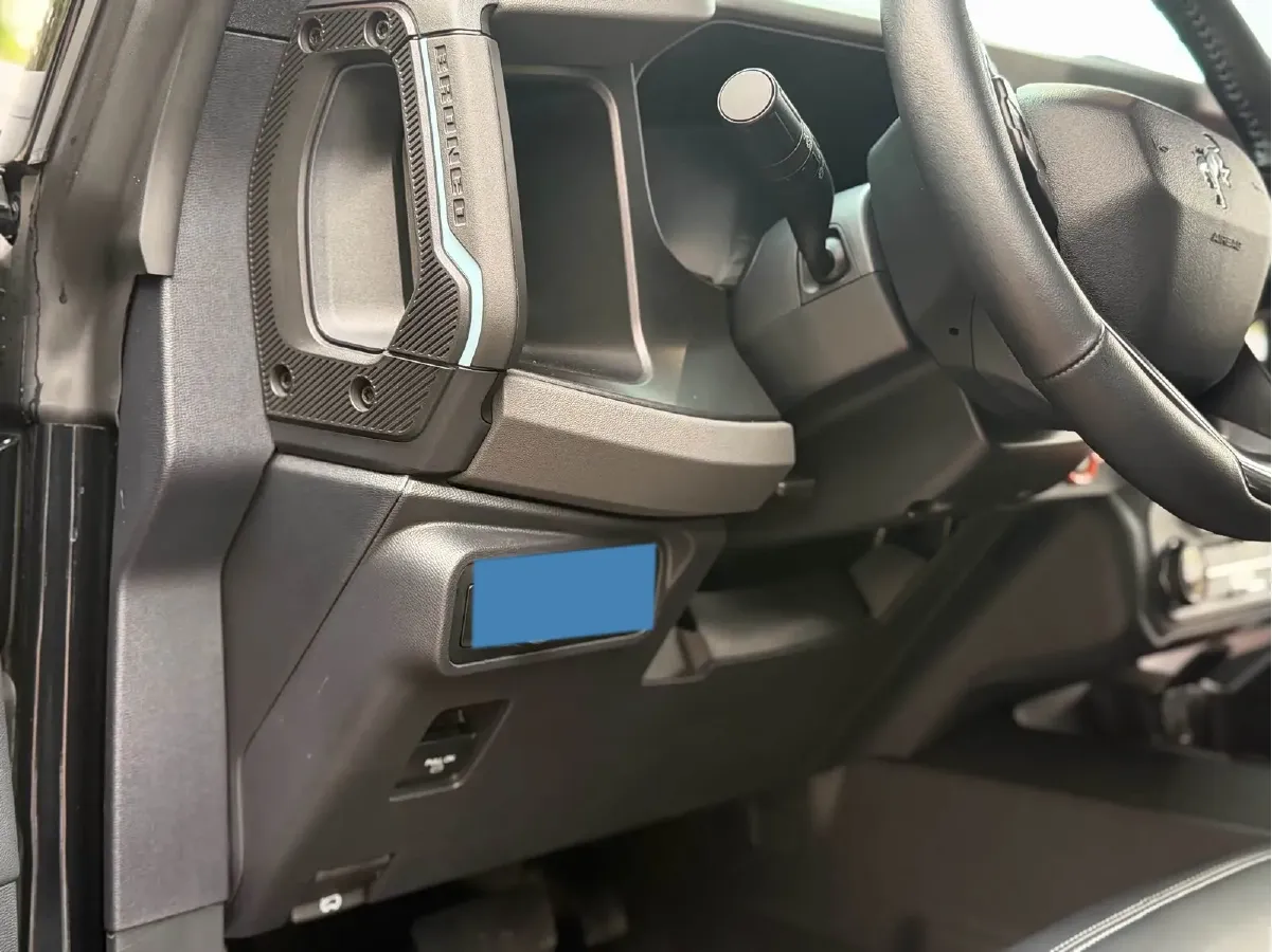 2024 Ford Bronco 2.3T 275HP L4 10AT,autocango,china used car exporter,china ev exporter,chinese used car exporter,chinese used ev exporter