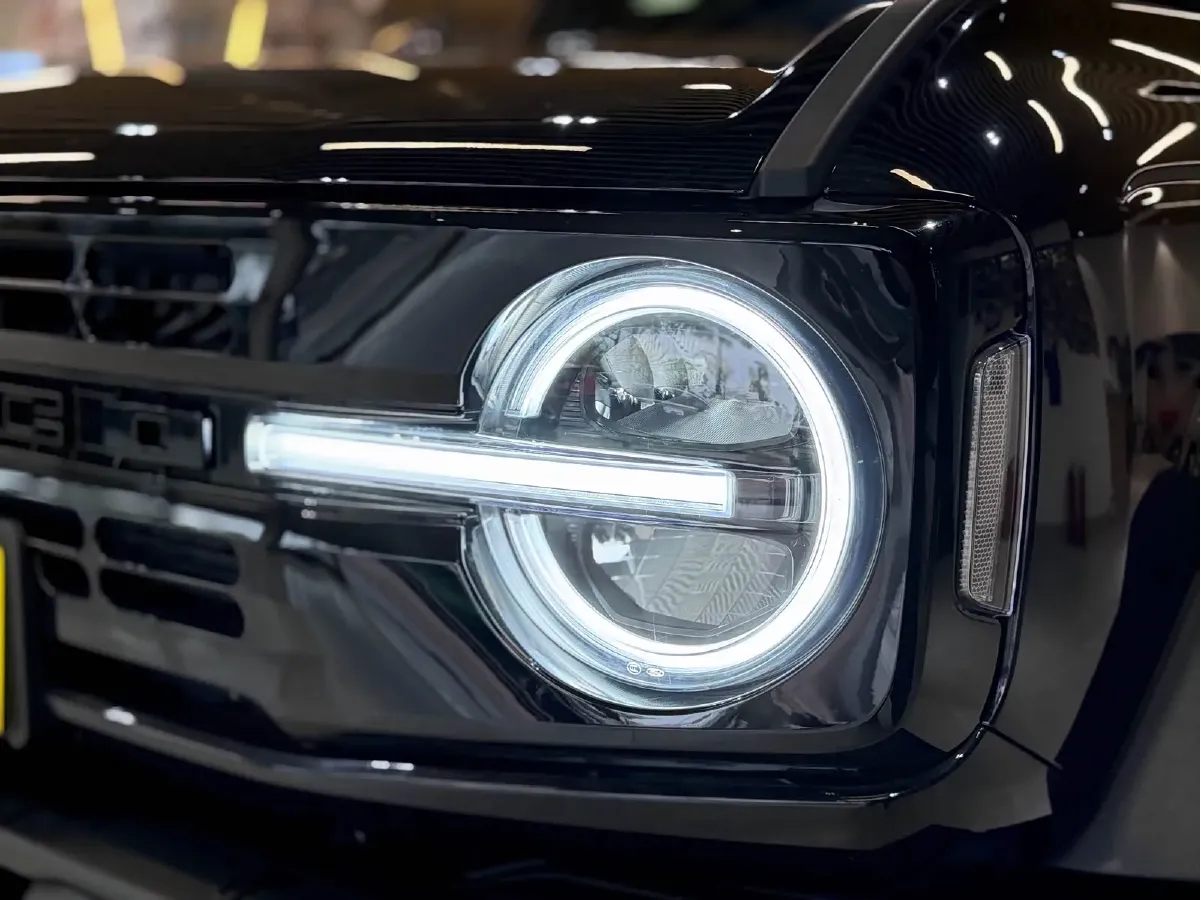 2024 Ford Bronco 2.3T 275HP L4 10AT,autocango,china used car exporter,china ev exporter,chinese used car exporter,chinese used ev exporter