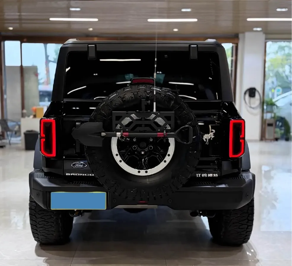 2024 Ford Bronco 2.3T 275HP L4 10AT,autocango,china used car exporter,china ev exporter,chinese used car exporter,chinese used ev exporter