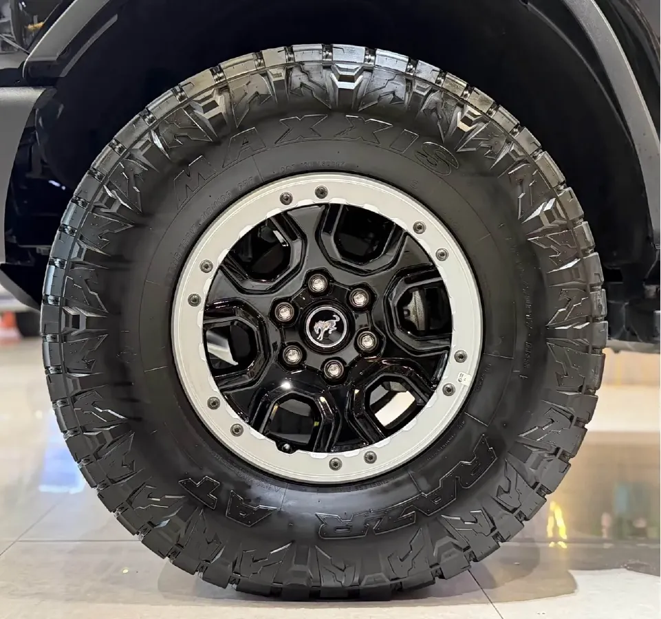 2024 Ford Bronco 2.3T 275HP L4 10AT,autocango,china used car exporter,china ev exporter,chinese used car exporter,chinese used ev exporter