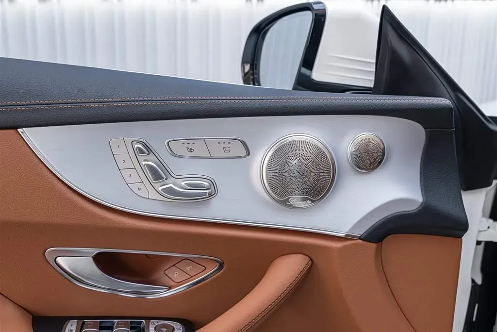 2021 Mercedes-Benz E Class 2.0T 197HP L4 9AT,autocango,china used car exporter,china ev exporter,chinese used car exporter,chinese used ev exporter