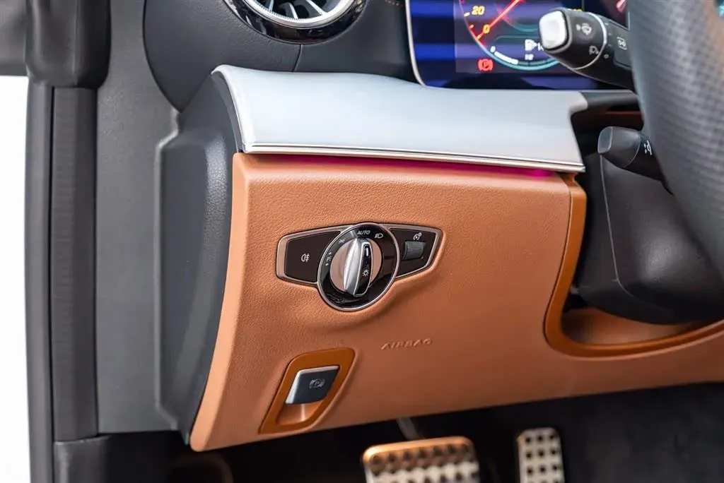 2021 Mercedes-Benz E Class 2.0T 197HP L4 9AT,autocango,china used car exporter,china ev exporter,chinese used car exporter,chinese used ev exporter