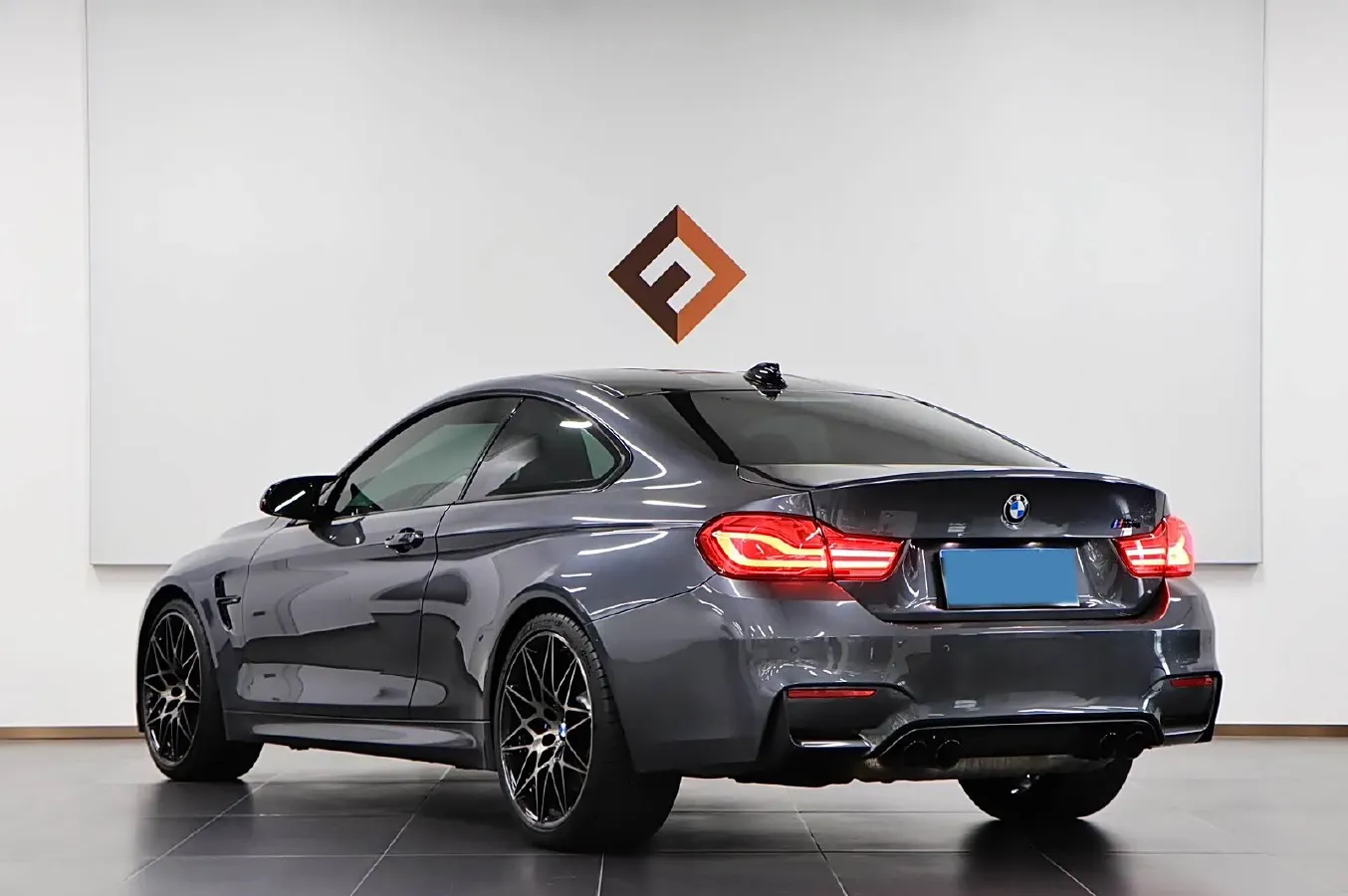 2018 BMW M4 3.0T 450HP L6 7DCT,autocango,china used car exporter,china ev exporter,chinese used car exporter,chinese used ev exporter