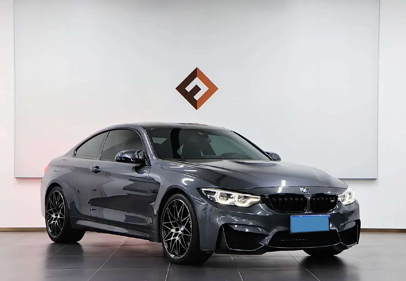 2018 BMW M4 3.0T 450HP L6 7DCT,autocango,china used car exporter,china ev exporter,chinese used car exporter,chinese used ev exporter