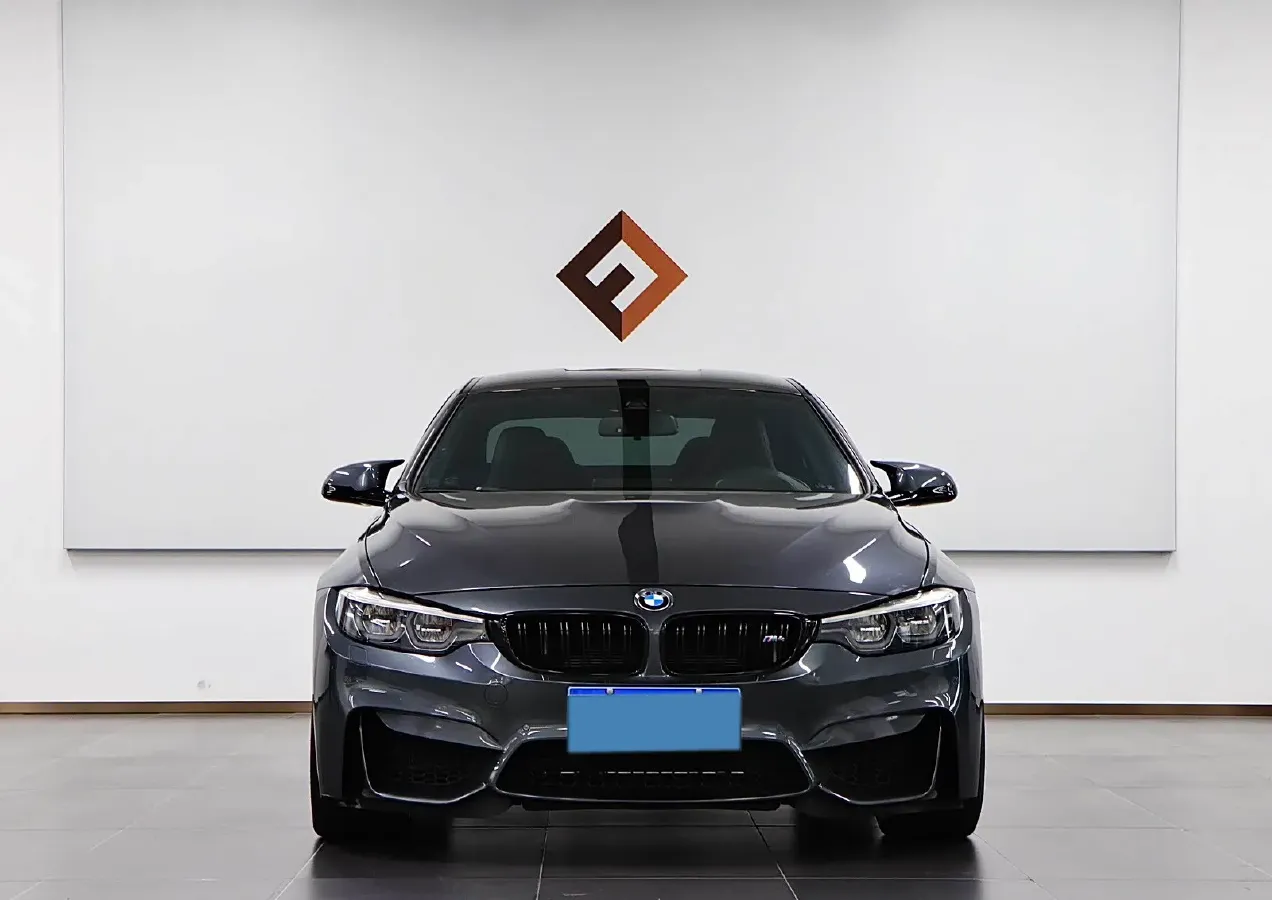 2018 BMW M4 3.0T 450HP L6 7DCT,autocango,china used car exporter,china ev exporter,chinese used car exporter,chinese used ev exporter