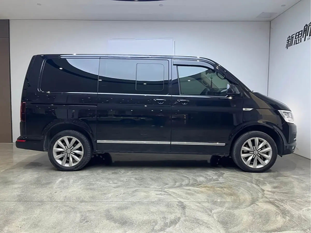 2019 Volkswagen Multivan 2.0T 204HP L4 7DCT,autocango,china used car exporter,china ev exporter,chinese used car exporter,chinese used ev exporter