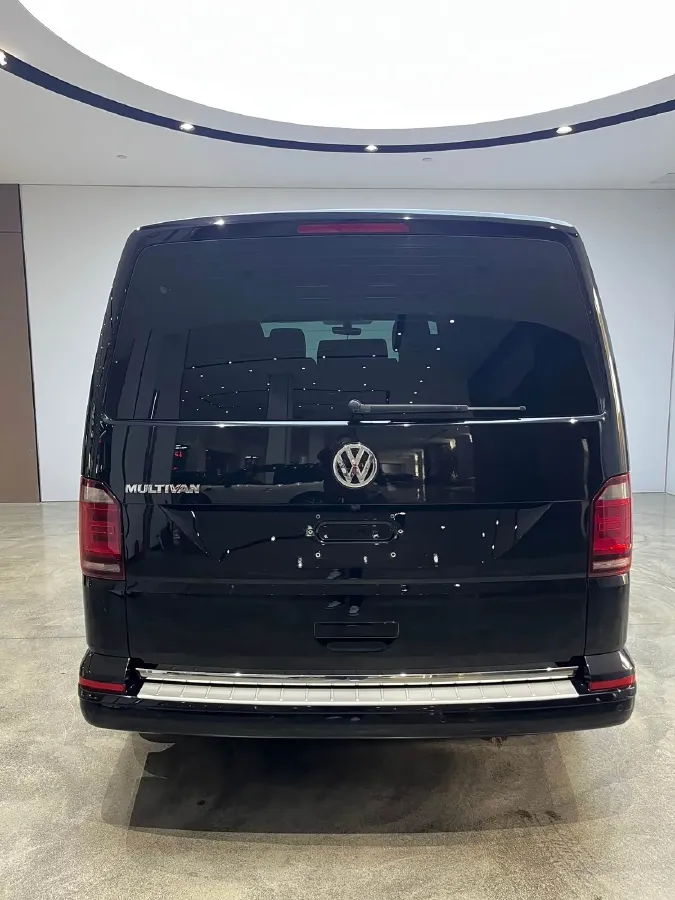 2019 Volkswagen Multivan 2.0T 204HP L4 7DCT,autocango,china used car exporter,china ev exporter,chinese used car exporter,chinese used ev exporter