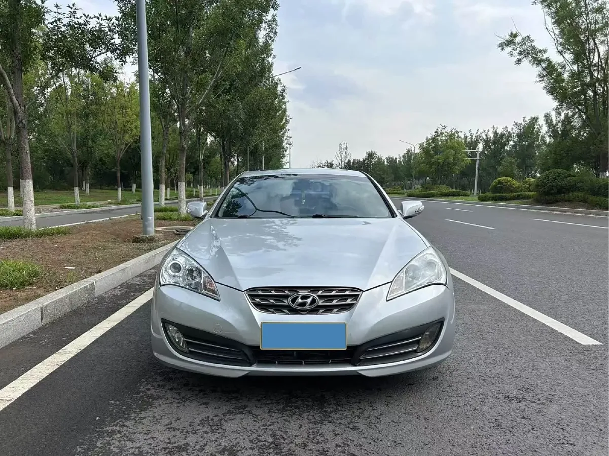 2009 Hyundai Rohens-Coupe 2.0T 210HP L4 5AT,autocango,china used car exporter,china ev exporter,chinese used car exporter,chinese used ev exporter
