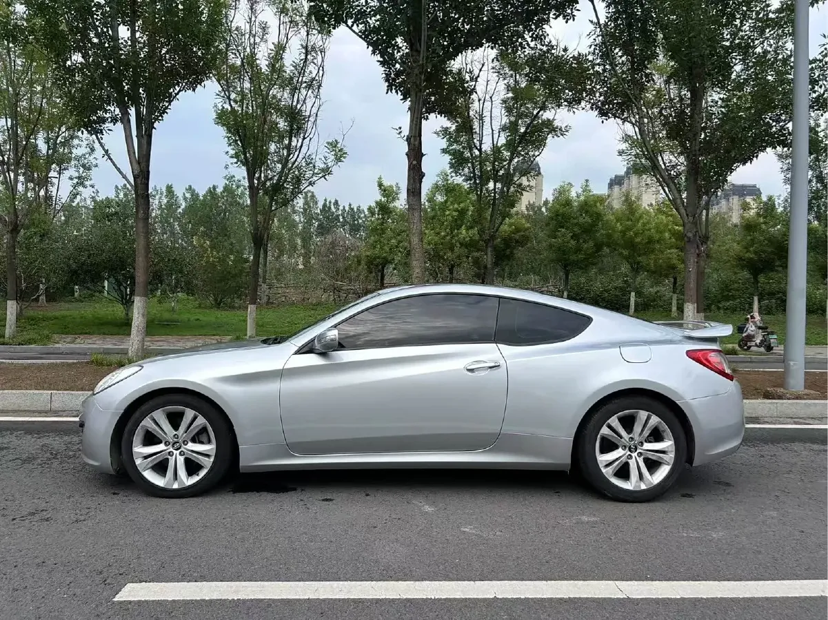 2009 Hyundai Rohens-Coupe 2.0T 210HP L4 5AT,autocango,china used car exporter,china ev exporter,chinese used car exporter,chinese used ev exporter