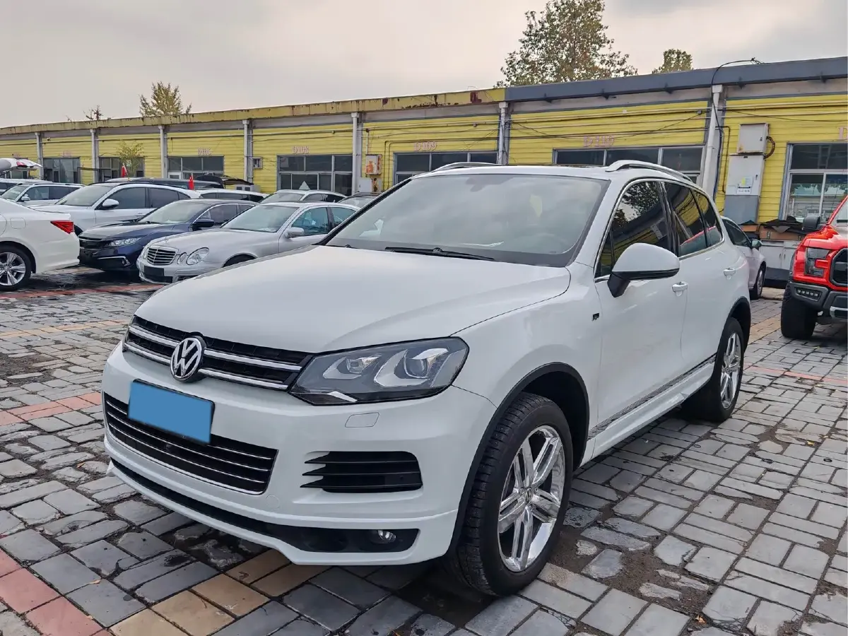 2015 Volkswagen Touareg 3.0T 290HP V6 8AT