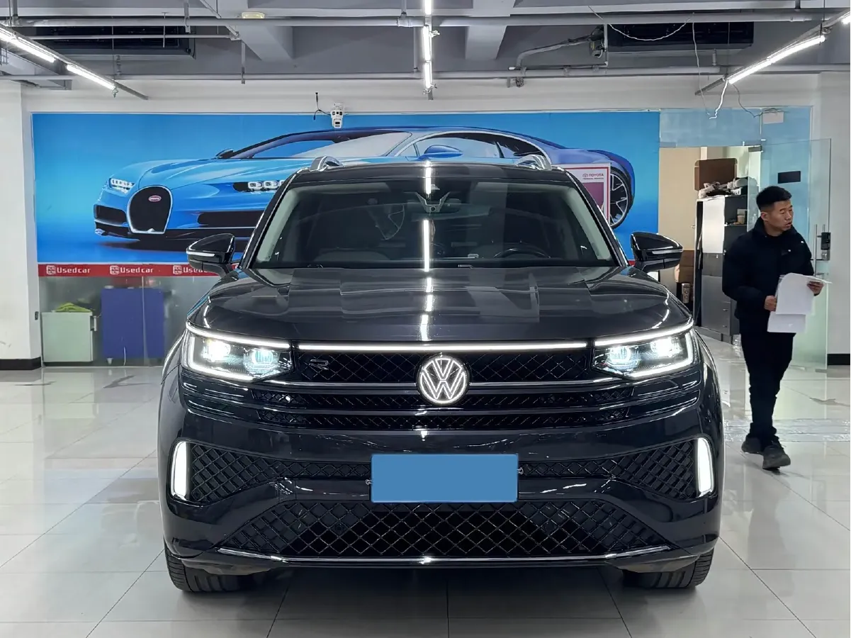 2023 Volkswagen Tavendor 2.0T 220HP L4 7DCT,autocango,china used car exporter,china ev exporter,chinese used car exporter,chinese used ev exporter