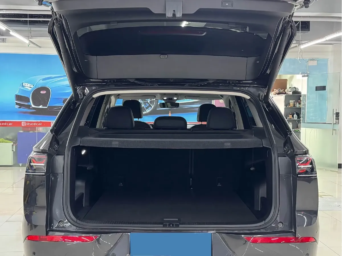 2023 Volkswagen Tavendor 2.0T 220HP L4 7DCT,autocango,china used car exporter,china ev exporter,chinese used car exporter,chinese used ev exporter