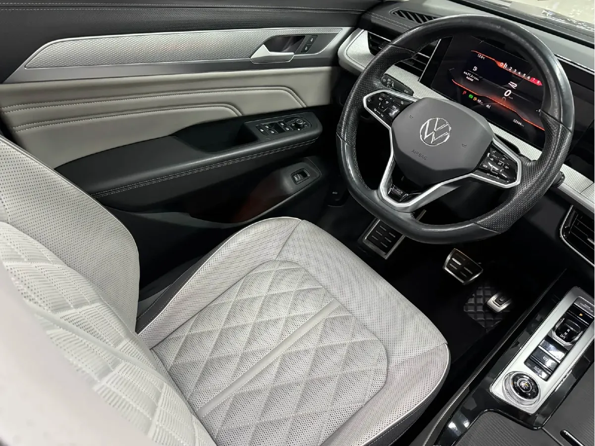 2023 Volkswagen Tavendor 2.0T 220HP L4 7DCT,autocango,china used car exporter,china ev exporter,chinese used car exporter,chinese used ev exporter