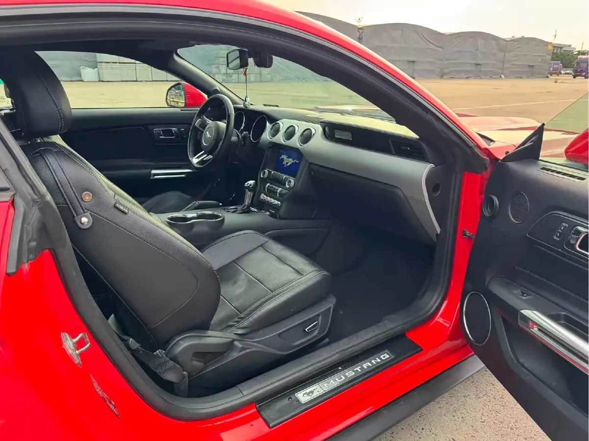 2017 Ford Mustang 2.3T 314HP L4 6AT,autocango,china used car exporter,china ev exporter,chinese used car exporter,chinese used ev exporter