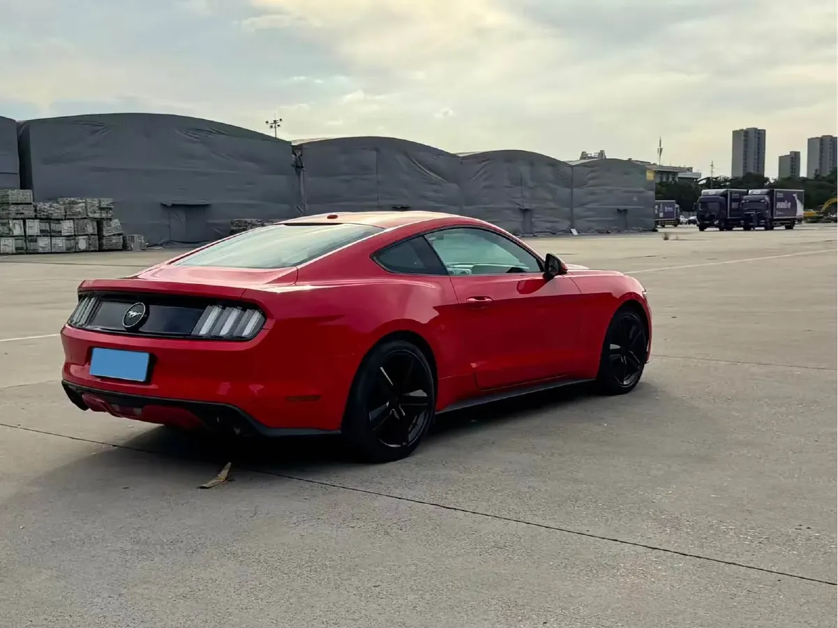 2017 Ford Mustang 2.3T 314HP L4 6AT,autocango,china used car exporter,china ev exporter,chinese used car exporter,chinese used ev exporter