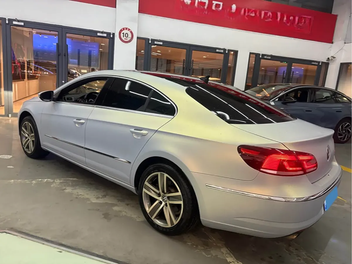 2013 Volkswagen CC 2.0T 200HP L4 6DCT,autocango,china used car exporter,china ev exporter,chinese used car exporter,chinese used ev exporter