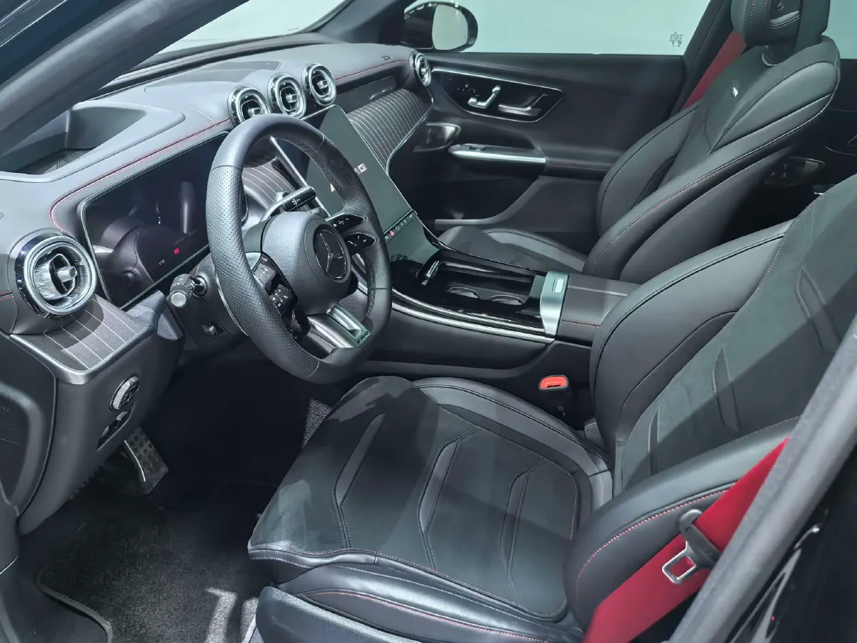 2024 Mercedes-Benz GLC AMG 2.0T 421HP L4 9AT,autocango,china used car exporter,china ev exporter,chinese used car exporter,chinese used ev exporter