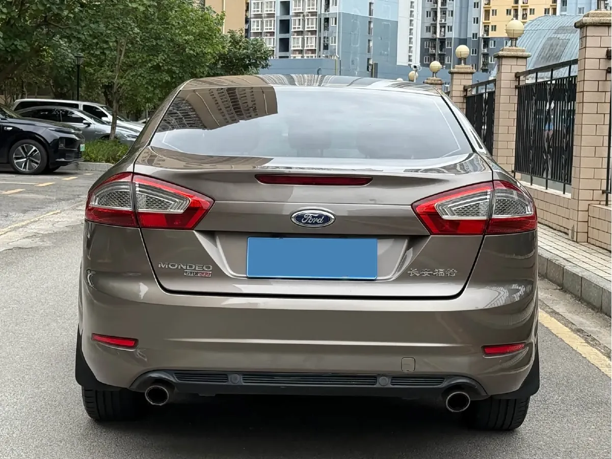 2012 Ford Mondeo 2.0T 240HP L4 6DCT,autocango,china used car exporter,china ev exporter,chinese used car exporter,chinese used ev exporter