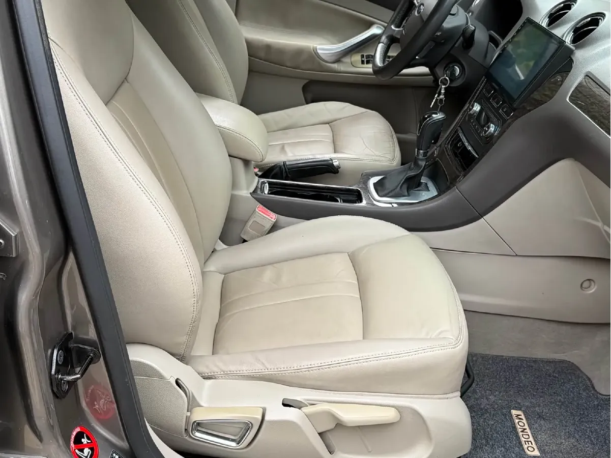 2012 Ford Mondeo 2.0T 240HP L4 6DCT,autocango,china used car exporter,china ev exporter,chinese used car exporter,chinese used ev exporter