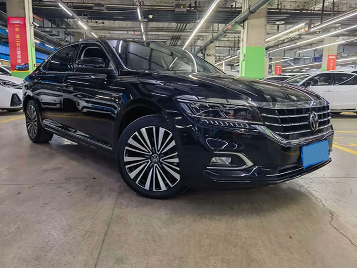 2020 Volkswagen Passat 2.0T 186HP L4 7DCT,autocango,china used car exporter,china ev exporter,chinese used car exporter,chinese used ev exporter